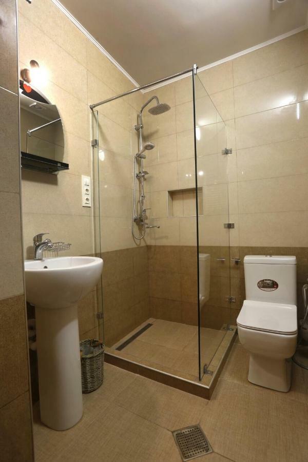 Old - Gold Gala Appartement Tbilisi Buitenkant foto